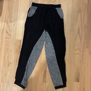 Ladakh Joggers, size 2, grey & black